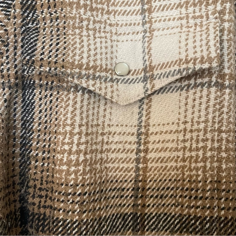 Madewell Flannel Button-Up Shirt-Jacket in Plaid - Picture 7 of 11